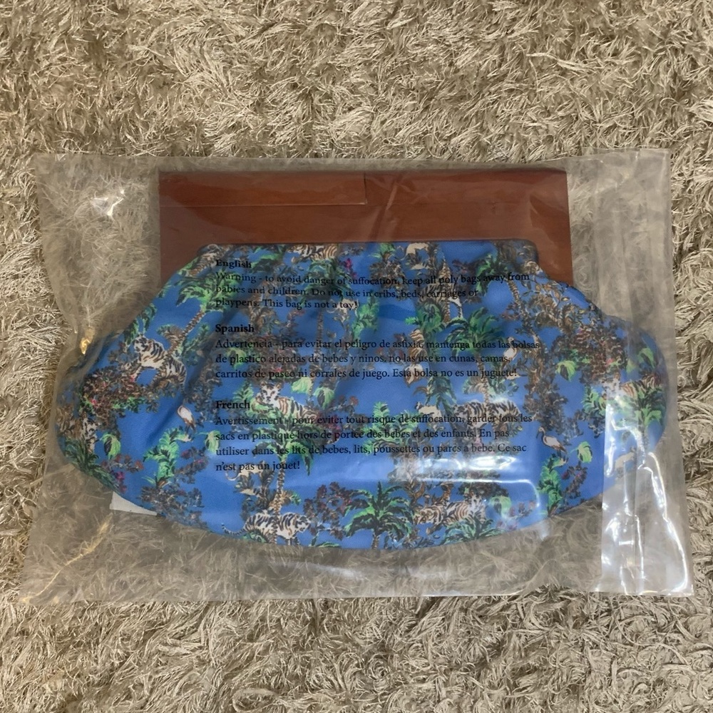 NWT Lilly Pulitzer GWP Bermuda Clutch - Picture 12 of 13